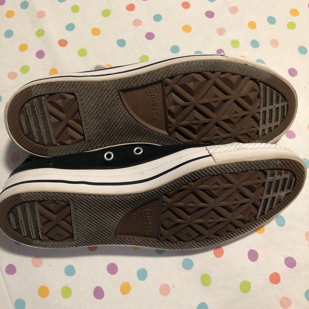 Black converse sneakers